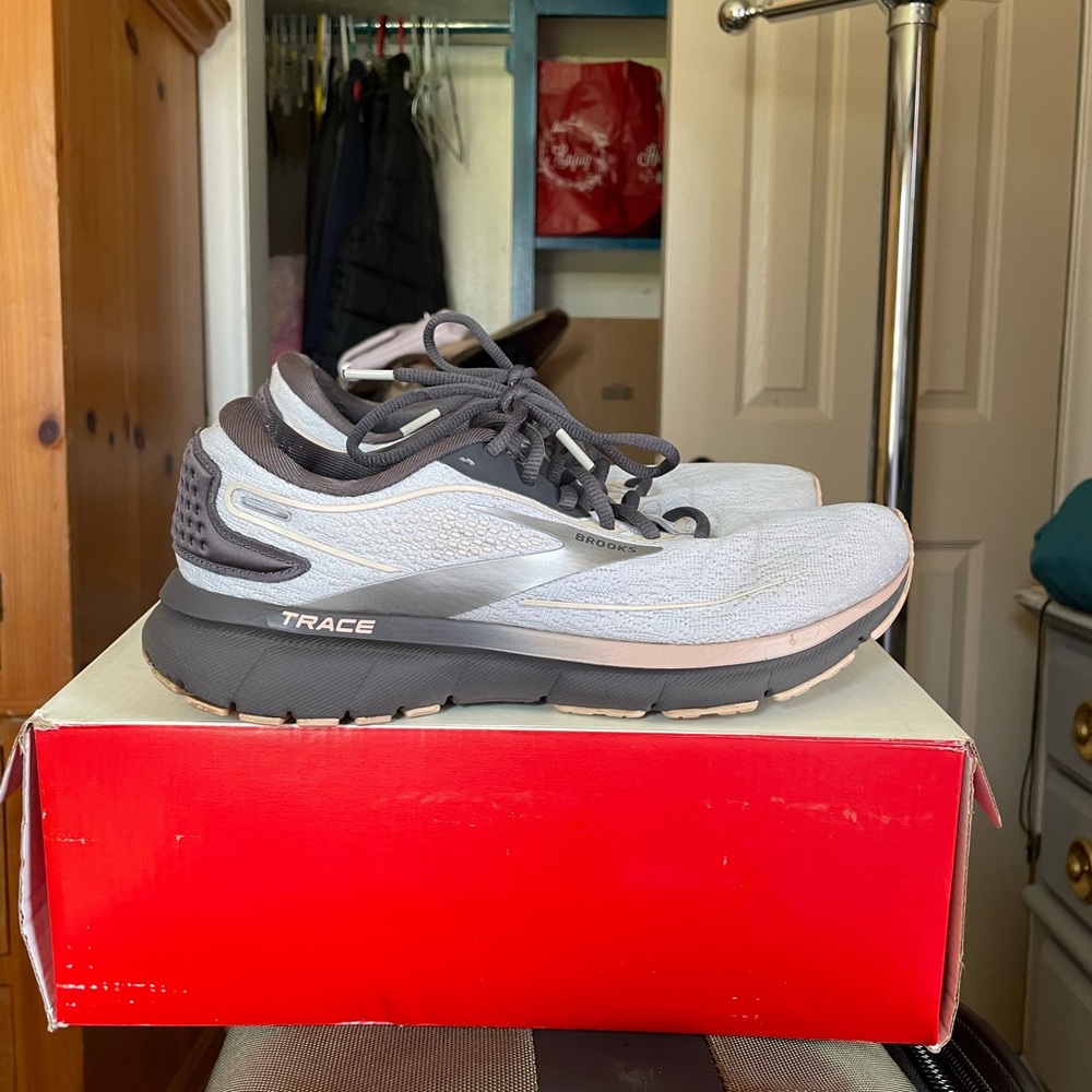 Brooks Trace 2 women’s sneakers